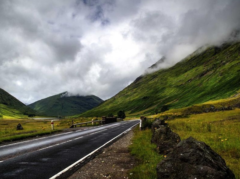 Surfshark VPN支持多少设备同时连接？多设备家庭首选